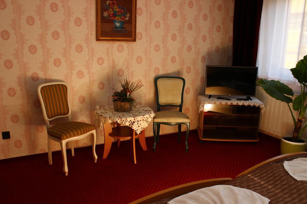 Kalman Panzio Bed & Breakfast Szeged Exterior photo